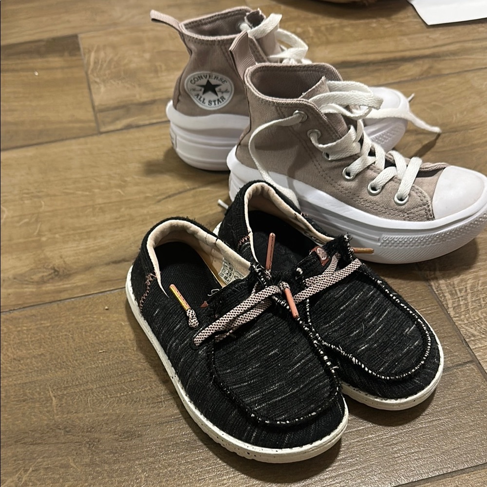 Hey dude / Converse grey and white High-Top platform Sneakers